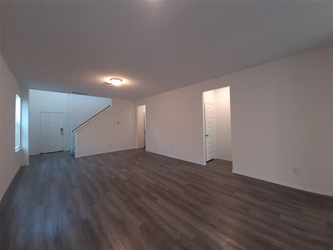 Photo - 16568 Moss Ln