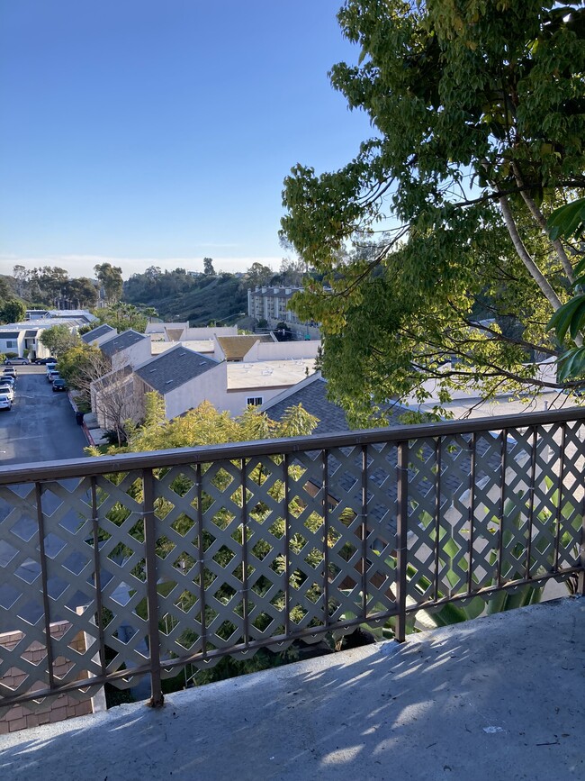 Photo - 4198 Mt Alifan Dr Unit M