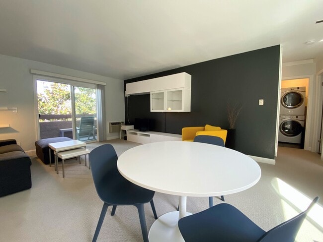 Photo - 2250 Monroe St Unidad 358