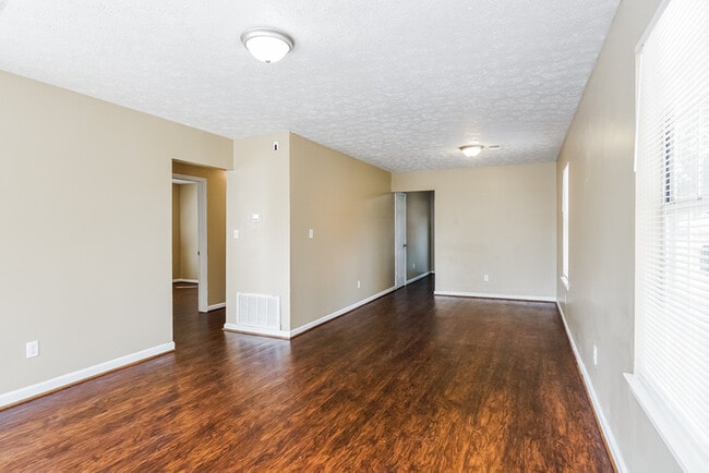 Photo - 2332 2nd Ave S