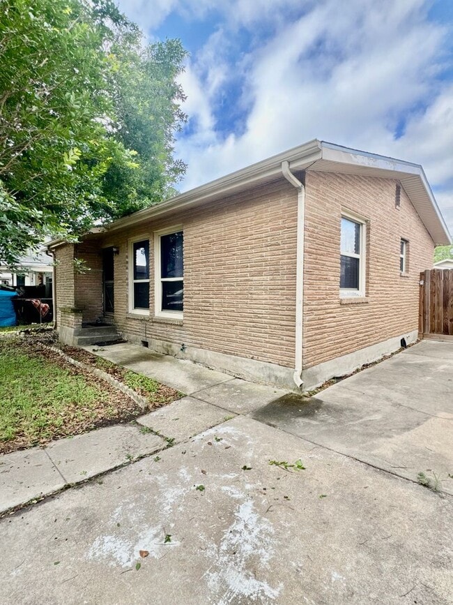 Photo - Lexington Subdivision-3/2-Move in ready! Call and schedule today!