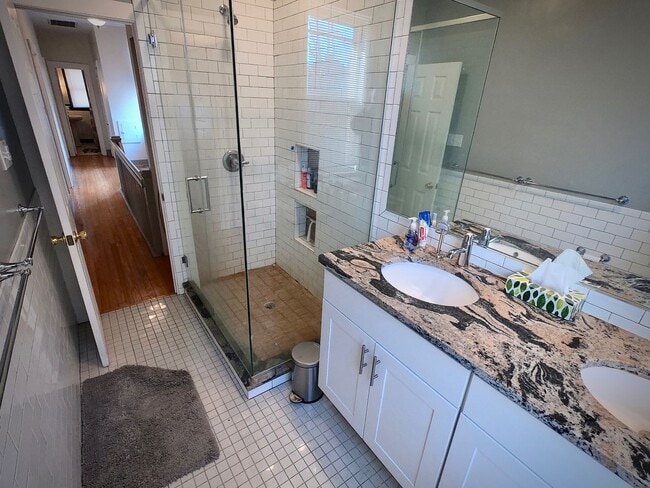 Photo - 5444 Claybourne St Unit Apt #1