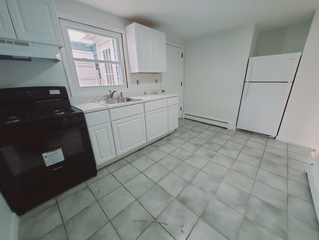 Building Photo - 12 Houston Terrace Unit 4