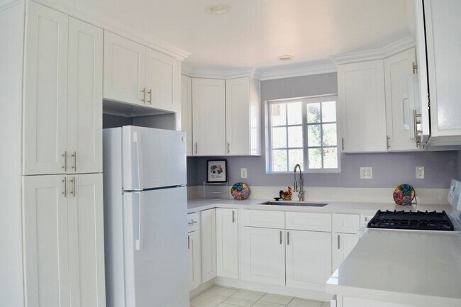 Photo - 137 N Commonwealth Ave