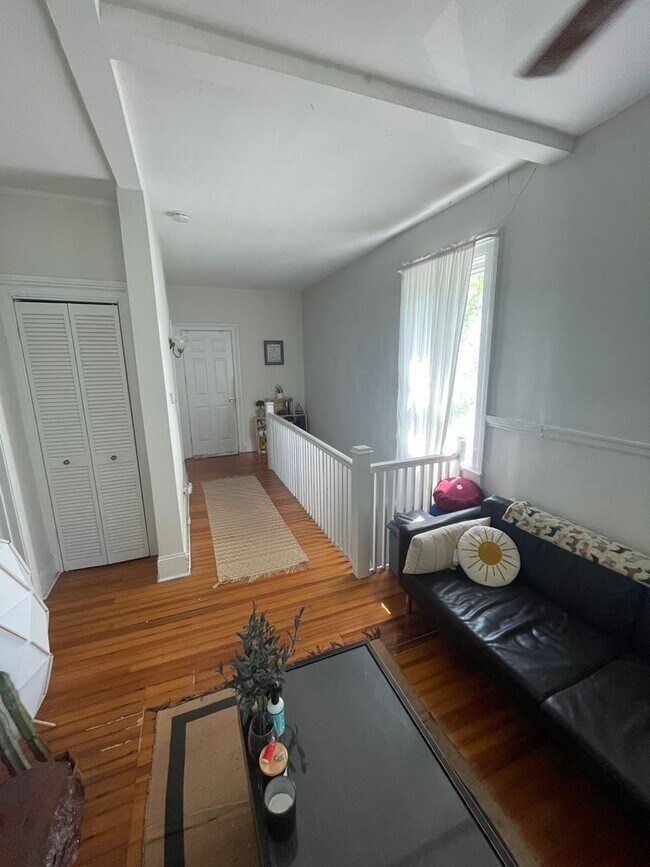 Photo - Heart of Oregon Hill Triplex Unit A