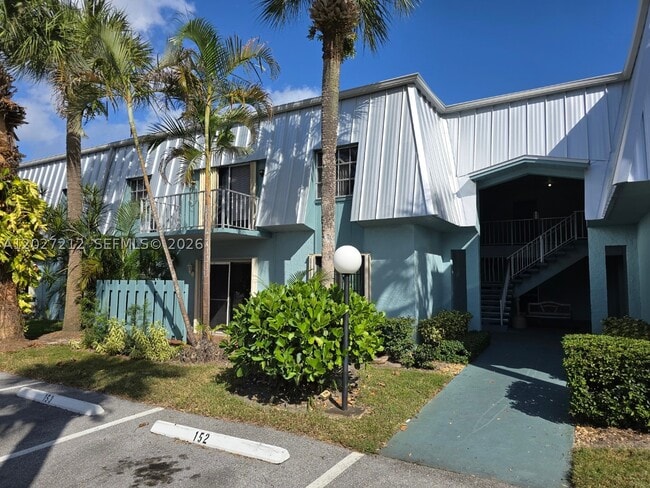 Building Photo - 950 S Kanner Hwy Unit B-4