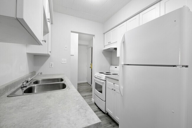 Photo - 591 Wellington Ave Unit 302
