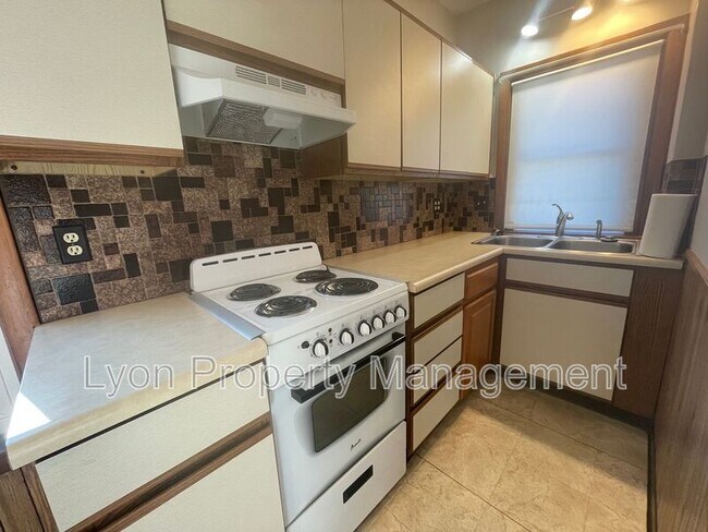 Photo - 75 Riley St Unit 2