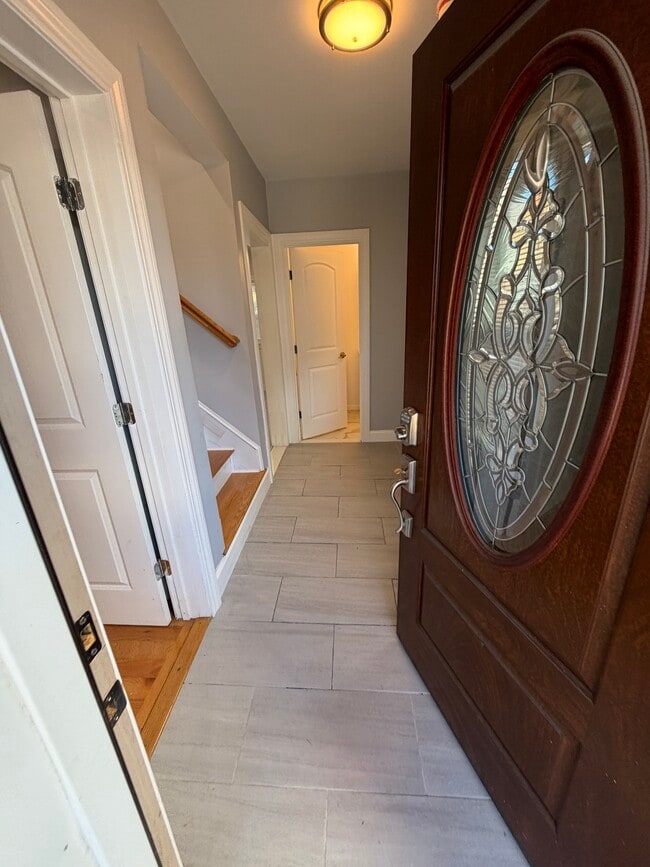 Photo - 31 Middle St