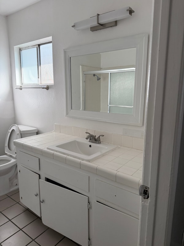 Photo - 444 E Rowland St Unidad 44