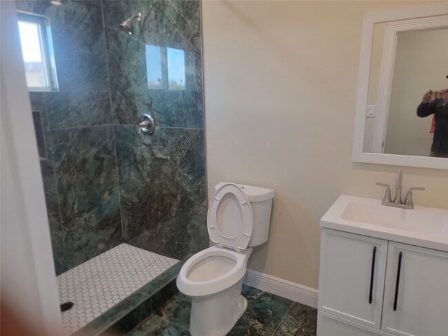 Photo - 2250 Rd 5732