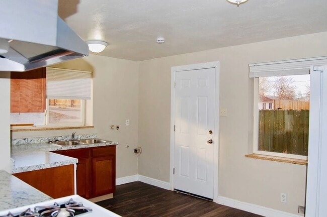 Photo - Updated 3BR • Parking • Private Entry • $1,650 Unidad #1181