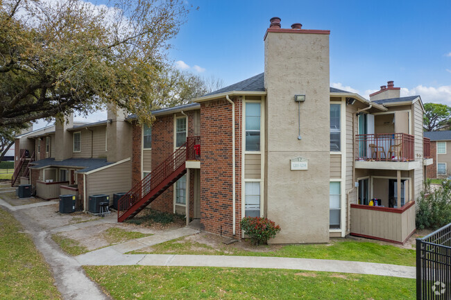 Building Photo - Crescent At Cityview Rental
