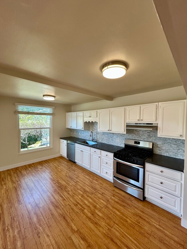 Photo - 1226 S Mullen Ave Unidad 1226.5