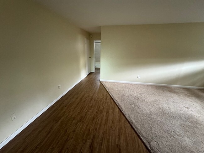 Photo - 797 Sergeant Palmateer Way Unidad A-2