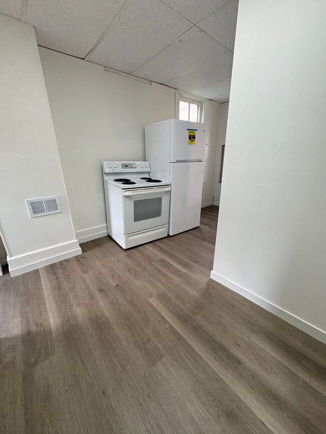 Photo - Hoff - 26 - Avon St Unit 1417