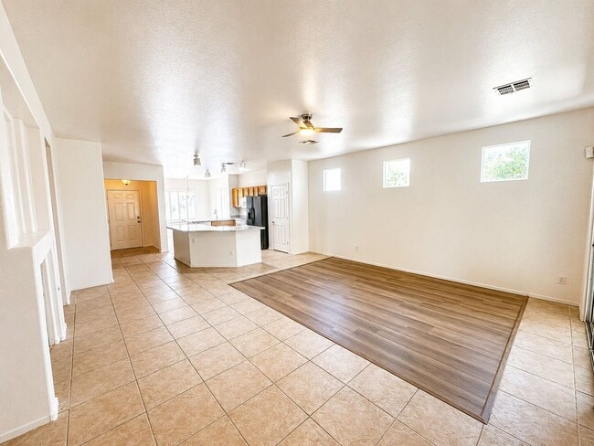 Photo - 10912 Golden Birch Pl