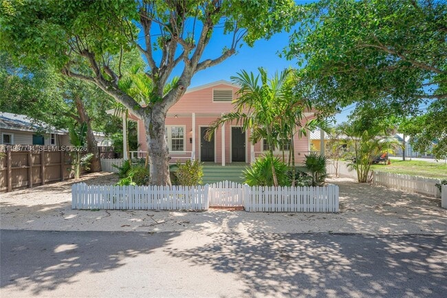 Building Photo - 3826 Oak Ave Unit 3826