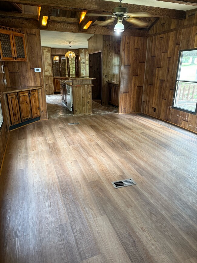 Photo - 601 Dillard Dr