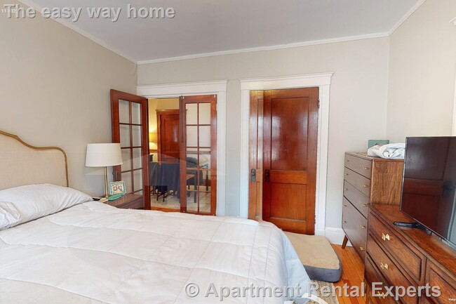 Photo - 11 Story St Unidad #32