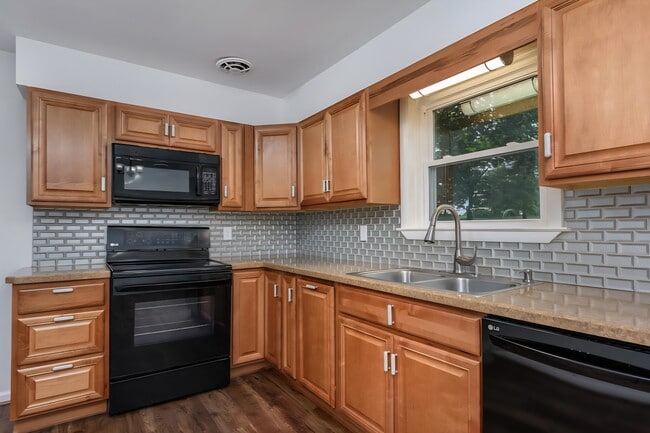 Photo - 1129 Pleasant Rd