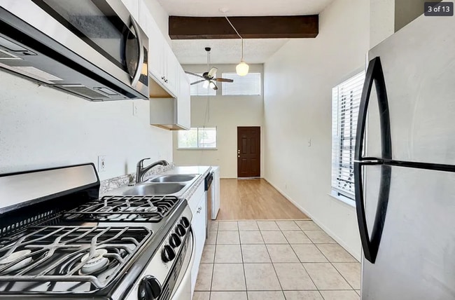 Photo - Beautiful West Campus 1x1 @ Westwood Unit 12