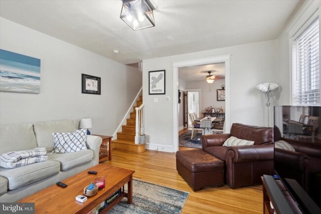 Photo - 470 Shurs Ln