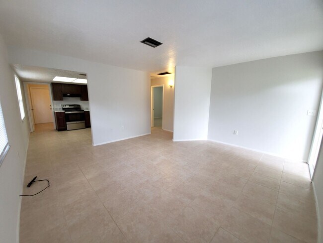 Photo - 3916 25th St W