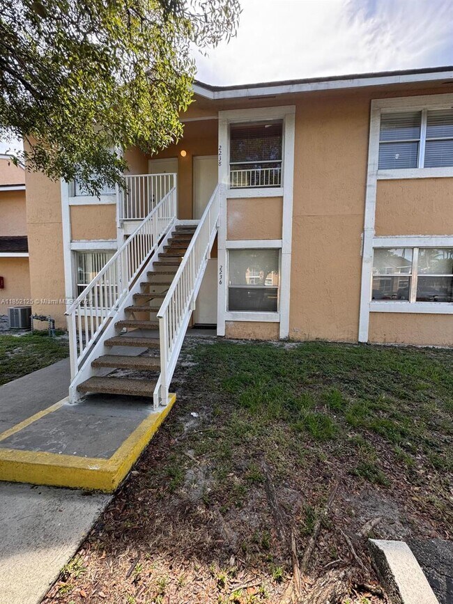Building Photo - 2238 SW 81st Ave Unit 2238 Rental