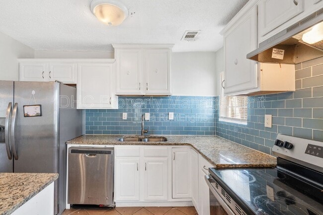 Photo - 752 McDonough Blvd SE