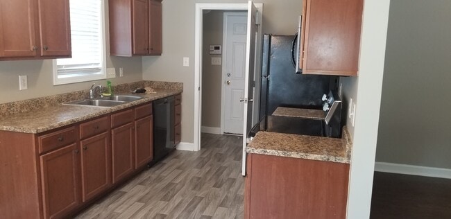 Photo - 3706 Pioneer Dr