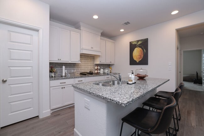 Photo - 317 Rise Ln