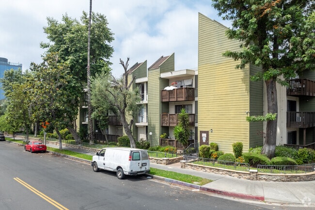 Primary - Park Villas Apartments