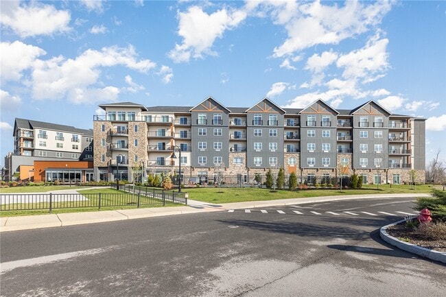 Photo - 205 Lakeshore Dr
