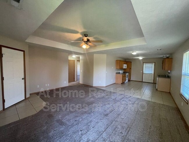 Photo - 1237 N Northwood Ave