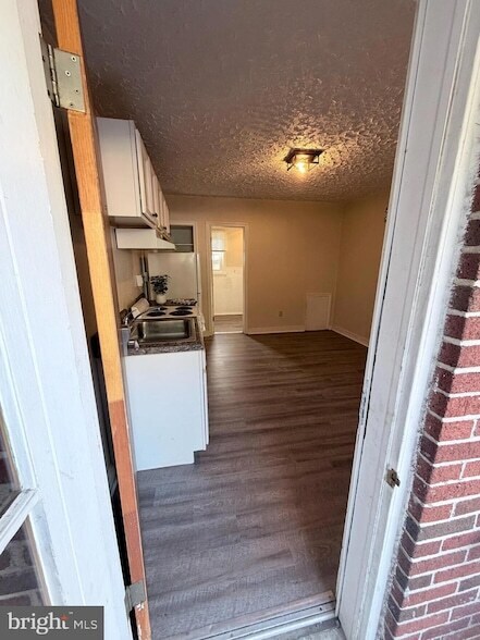 Photo - 268 Wilkes St Unit 9