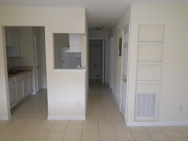 Photo - 1610 Green Briar Pkwy