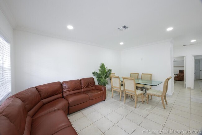 4591 Purdy Ln