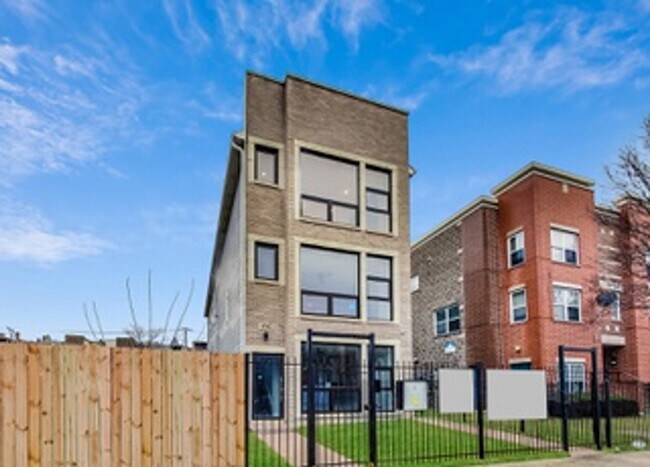 Photo - 4745 S Indiana Ave Unit 4745 S Indiana Ave #3