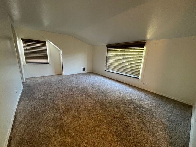 Photo - 12935 SW Beaverdam Rd