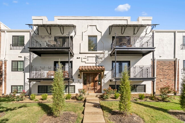Vineyards on Garland Apartments