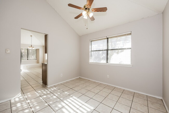 Photo - 3309 Creekwood Ln