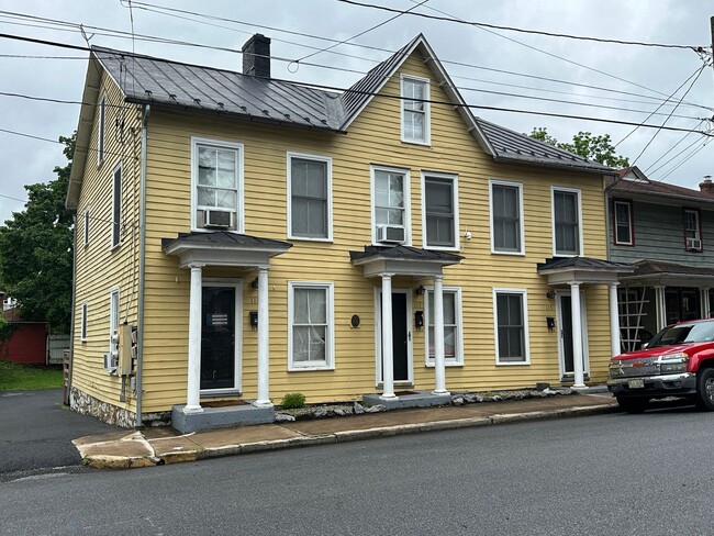 Photo - 115 W Germain St House