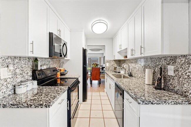 Photo - 5601 NW 18th St