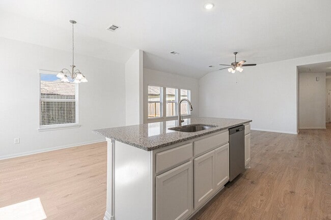 Photo - 249 Edgewater Dr