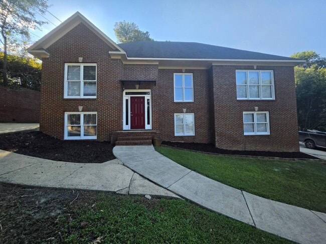 Building Photo - 1800 Forest Haven Ln