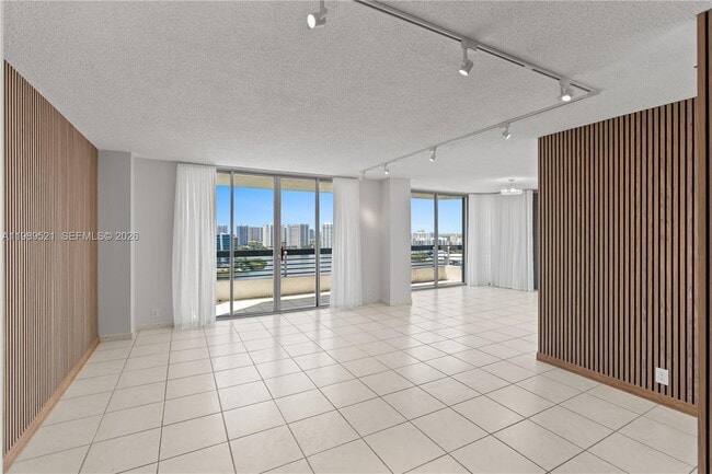 Photo - 19101 NE 36th Pl Unit 2405