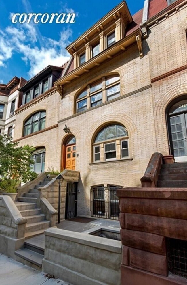Building Photo - 517 2nd St Rental