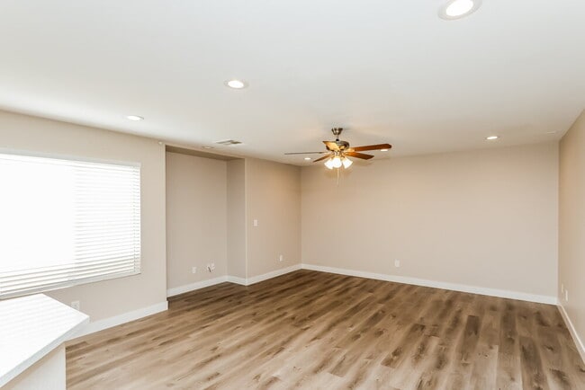 Photo - 7309 Bindweed Rd