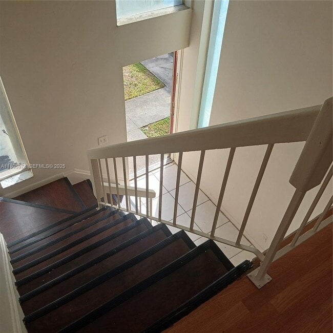 Building Photo - 5906 NW 21st St Unit 46-E